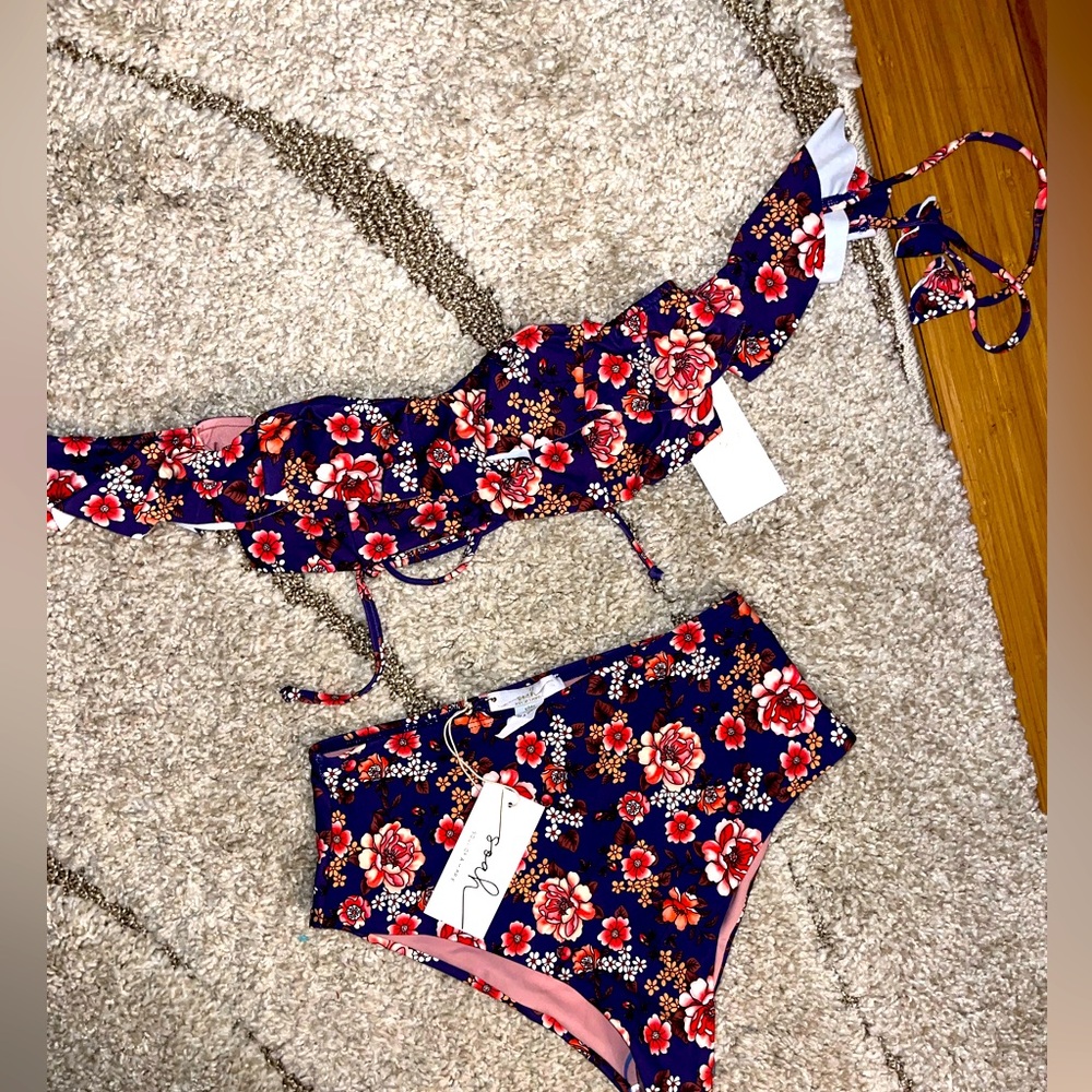 BRAND NEW Soah Swim Top
